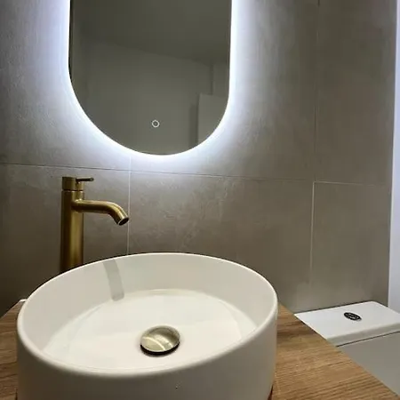 Beautiful Flat At Canal St-martin * París